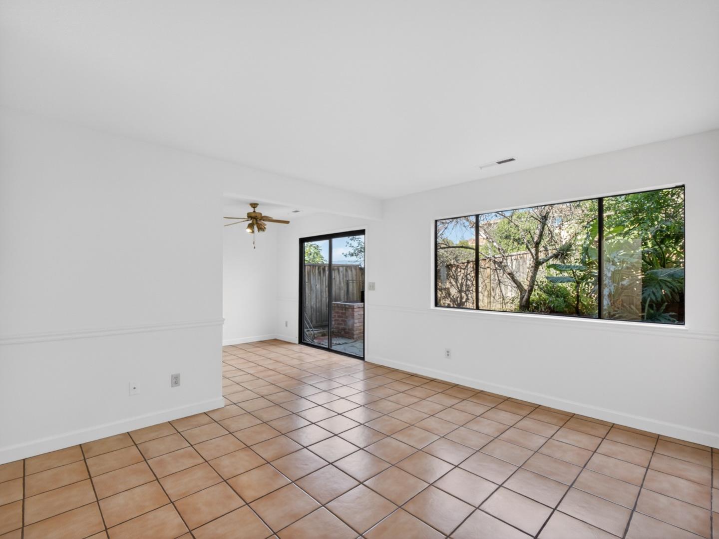 Detail Gallery Image 9 of 39 For 176 Terry Loop, Watsonville,  CA 95076 - 3 Beds | 2/1 Baths