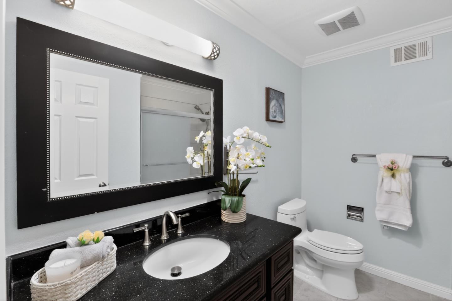 Detail Gallery Image 11 of 34 For 3323 Prado Ln, San Jose,  CA 95148 - 5 Beds | 3/1 Baths