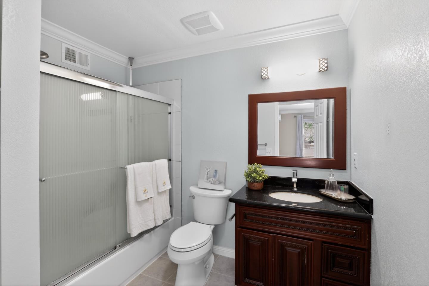 Detail Gallery Image 12 of 34 For 3323 Prado Ln, San Jose,  CA 95148 - 5 Beds | 3/1 Baths