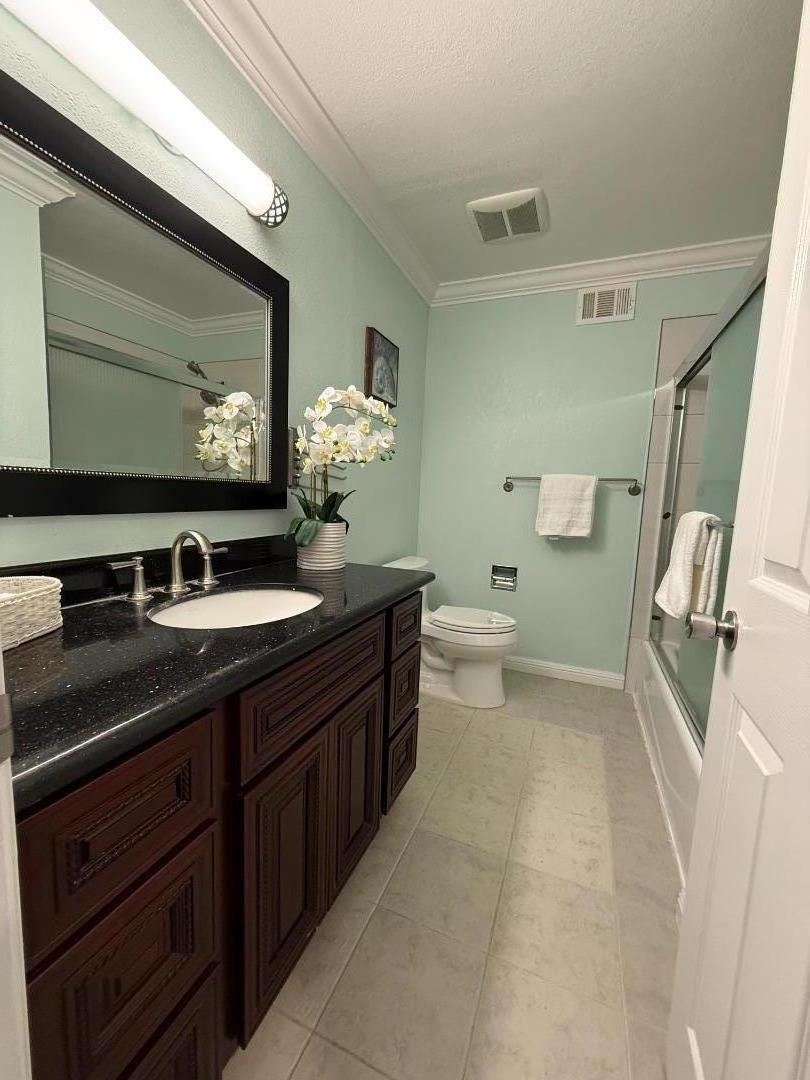 Detail Gallery Image 5 of 7 For 3323 Prado Ln, San Jose,  CA 95148 - 5 Beds | 3/1 Baths