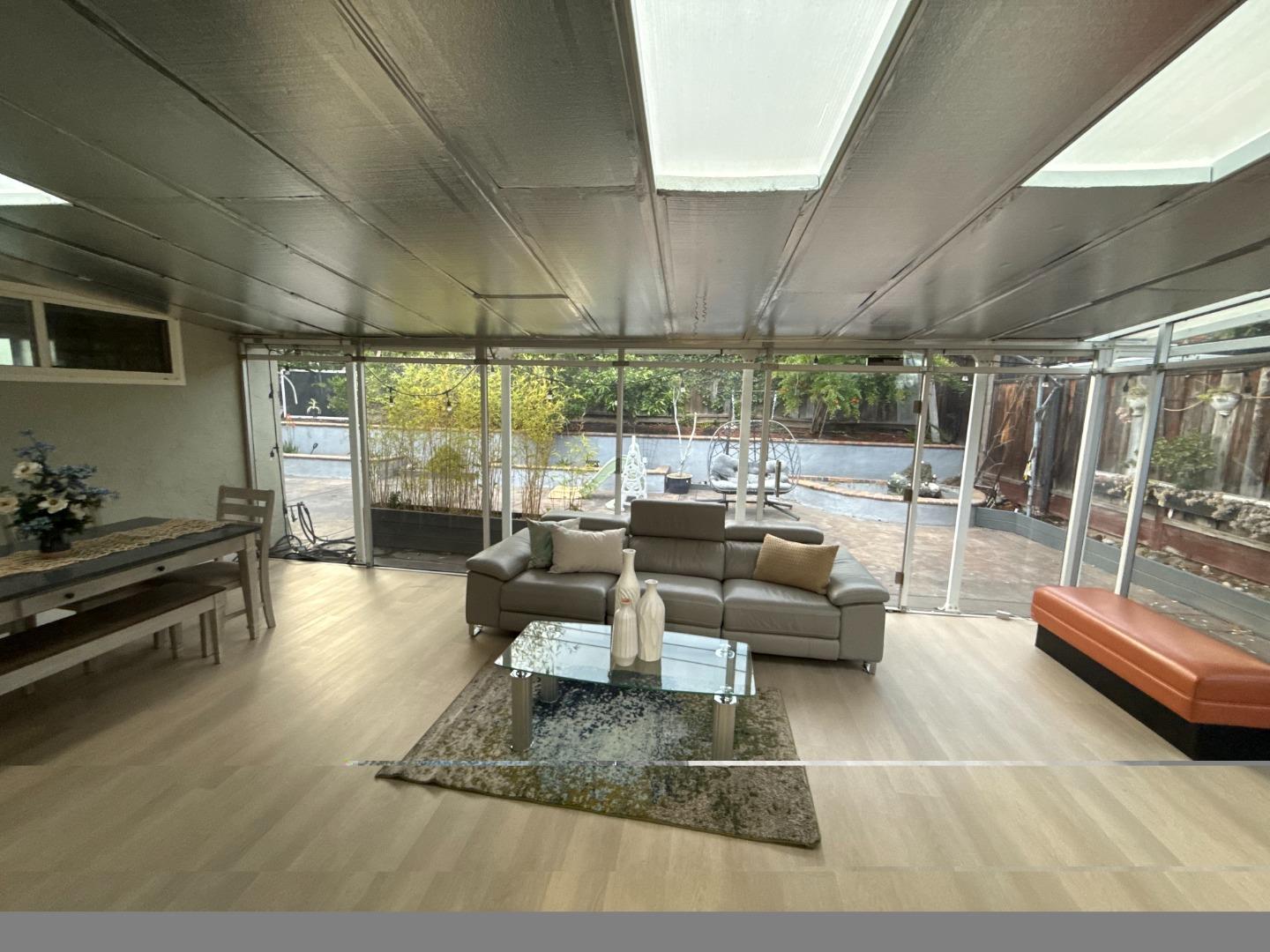 Detail Gallery Image 6 of 7 For 3323 Prado Ln, San Jose,  CA 95148 - 5 Beds | 3/1 Baths