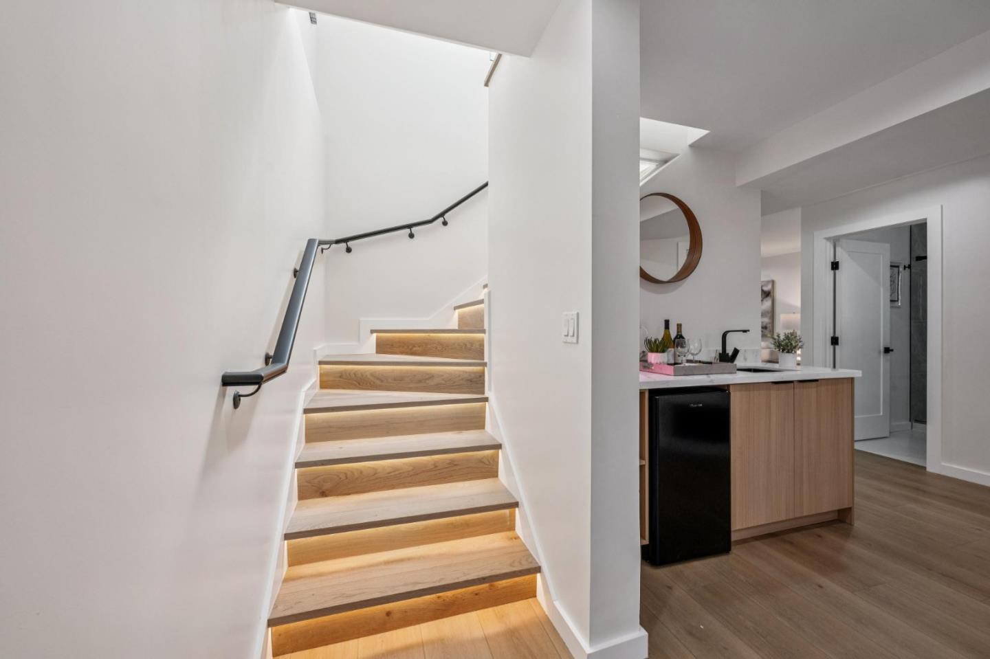 Detail Gallery Image 10 of 65 For 2330 43rd Ave, San Francisco,  CA 94116 - 3 Beds | 3 Baths