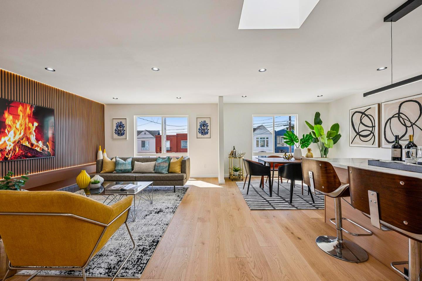 Detail Gallery Image 11 of 65 For 2330 43rd Ave, San Francisco,  CA 94116 - 3 Beds | 3 Baths