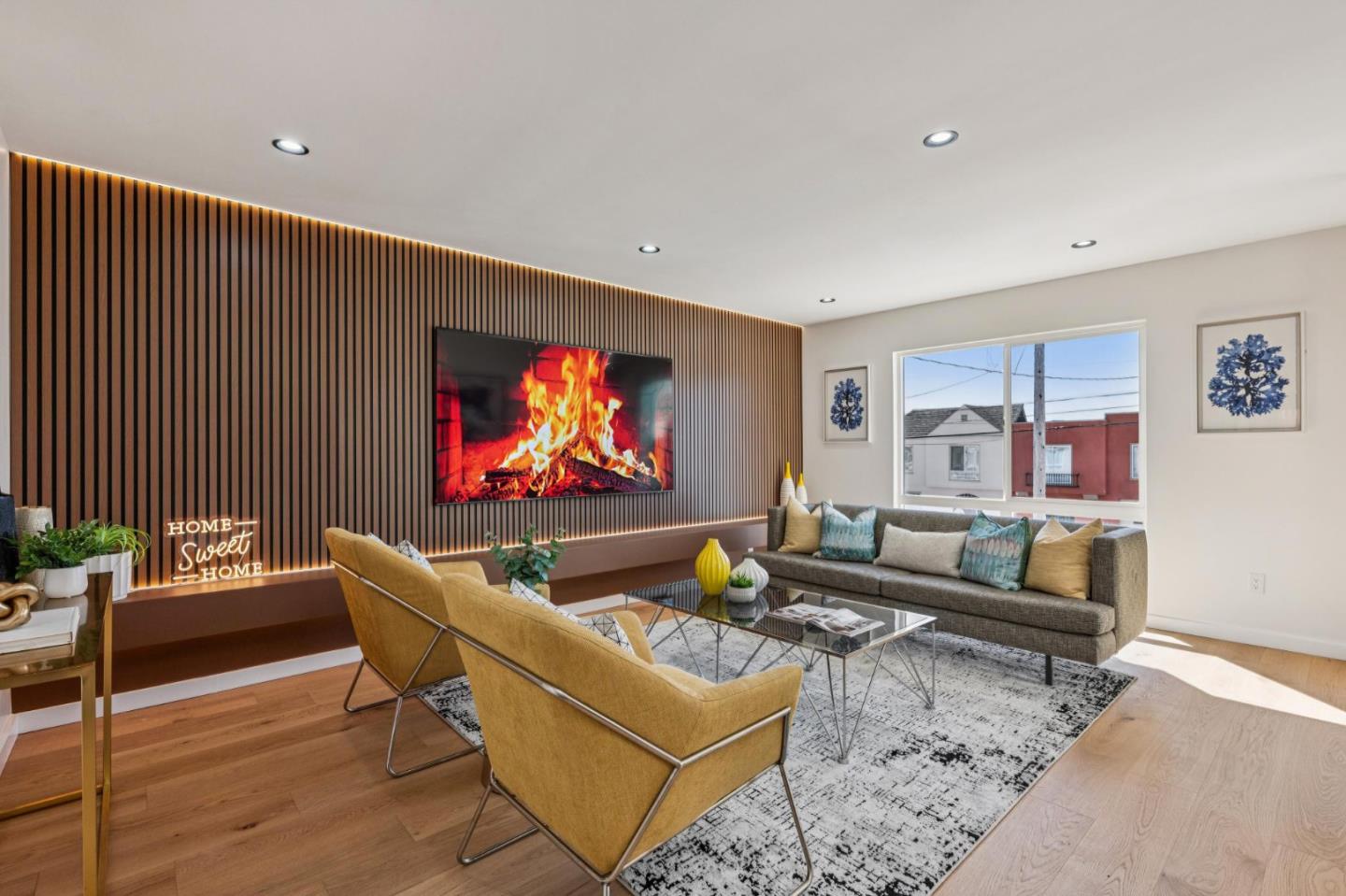 Detail Gallery Image 12 of 65 For 2330 43rd Ave, San Francisco,  CA 94116 - 3 Beds | 3 Baths