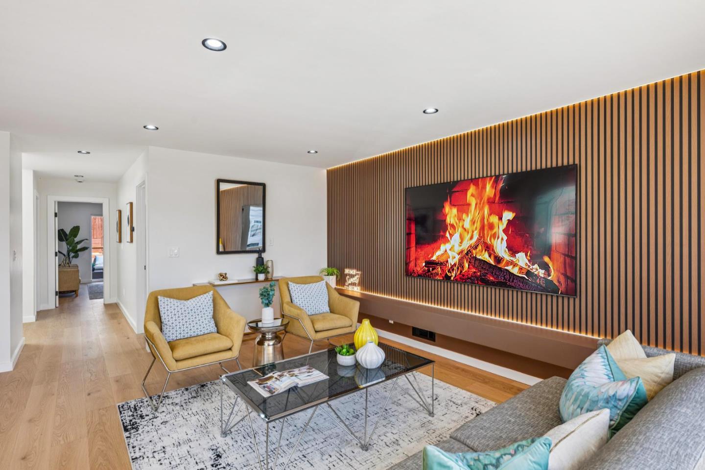 Detail Gallery Image 14 of 65 For 2330 43rd Ave, San Francisco,  CA 94116 - 3 Beds | 3 Baths