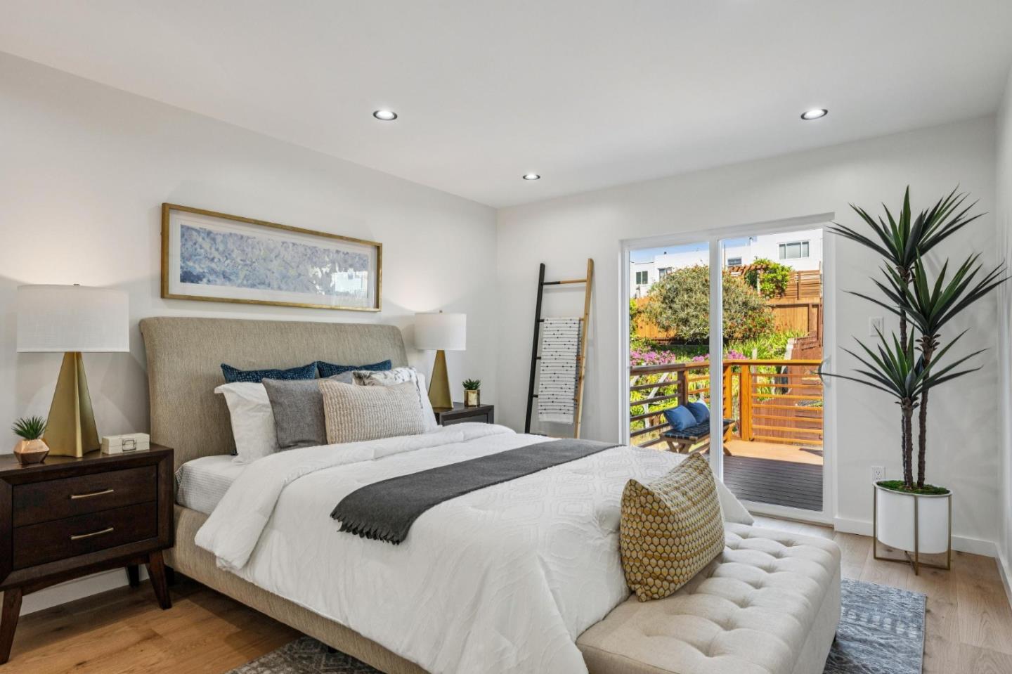 Detail Gallery Image 33 of 65 For 2330 43rd Ave, San Francisco,  CA 94116 - 3 Beds | 3 Baths