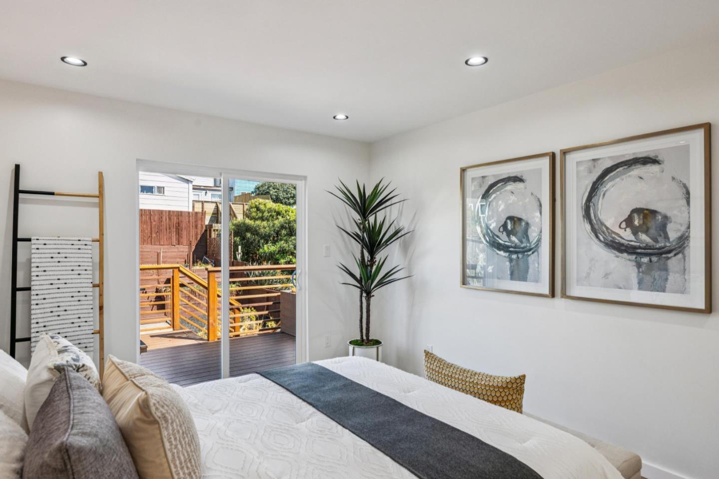 Detail Gallery Image 34 of 65 For 2330 43rd Ave, San Francisco,  CA 94116 - 3 Beds | 3 Baths