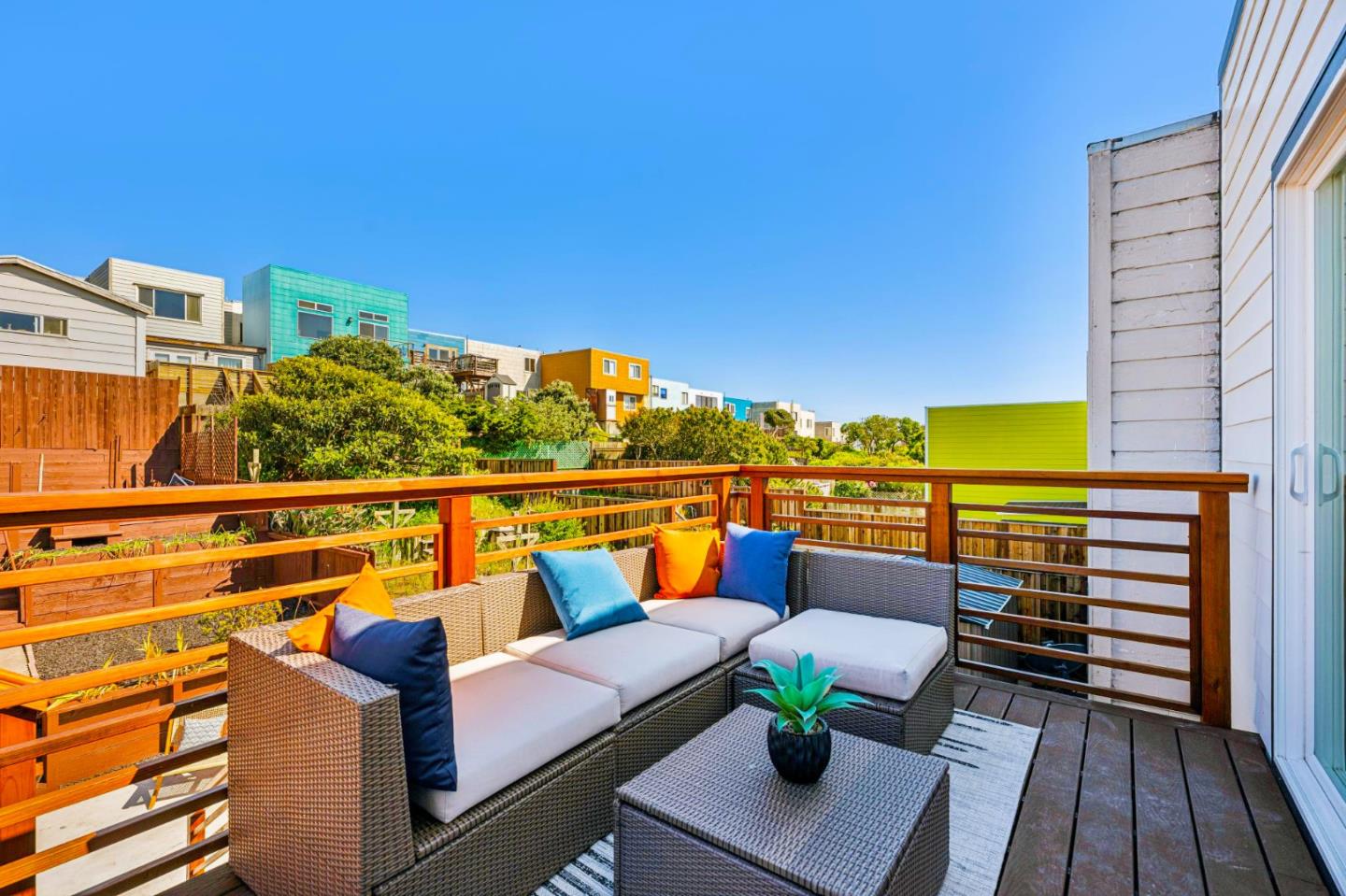 Detail Gallery Image 39 of 65 For 2330 43rd Ave, San Francisco,  CA 94116 - 3 Beds | 3 Baths