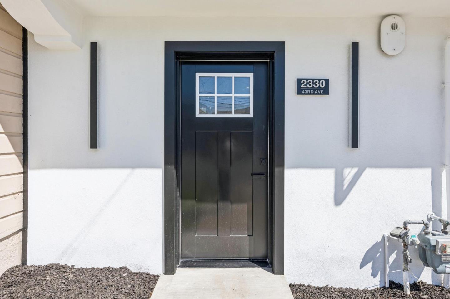 Detail Gallery Image 6 of 65 For 2330 43rd Ave, San Francisco,  CA 94116 - 3 Beds | 3 Baths