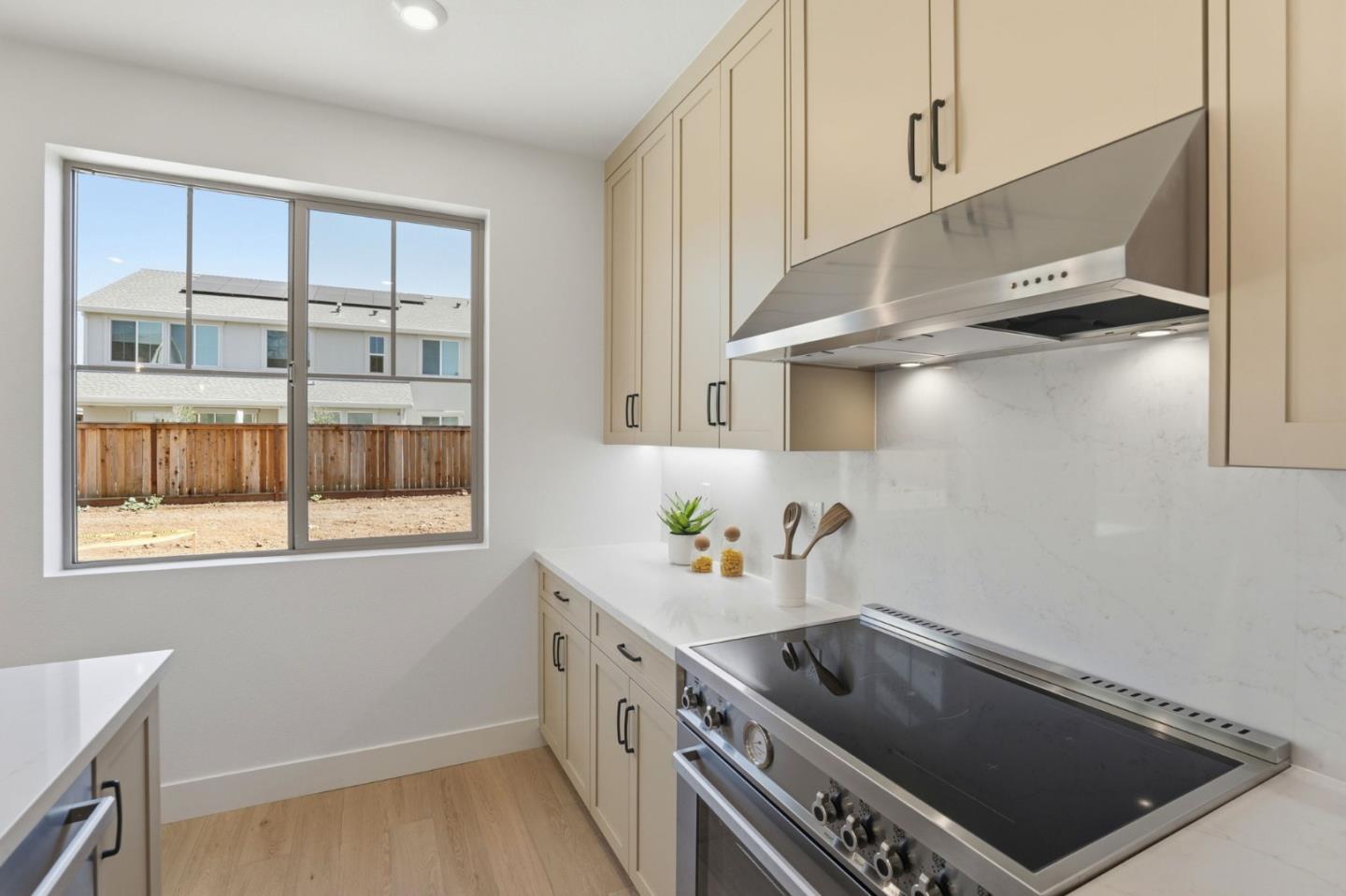 Detail Gallery Image 10 of 46 For 7376 Ailes Ct, Gilroy,  CA 95020 - 4 Beds | 3/1 Baths