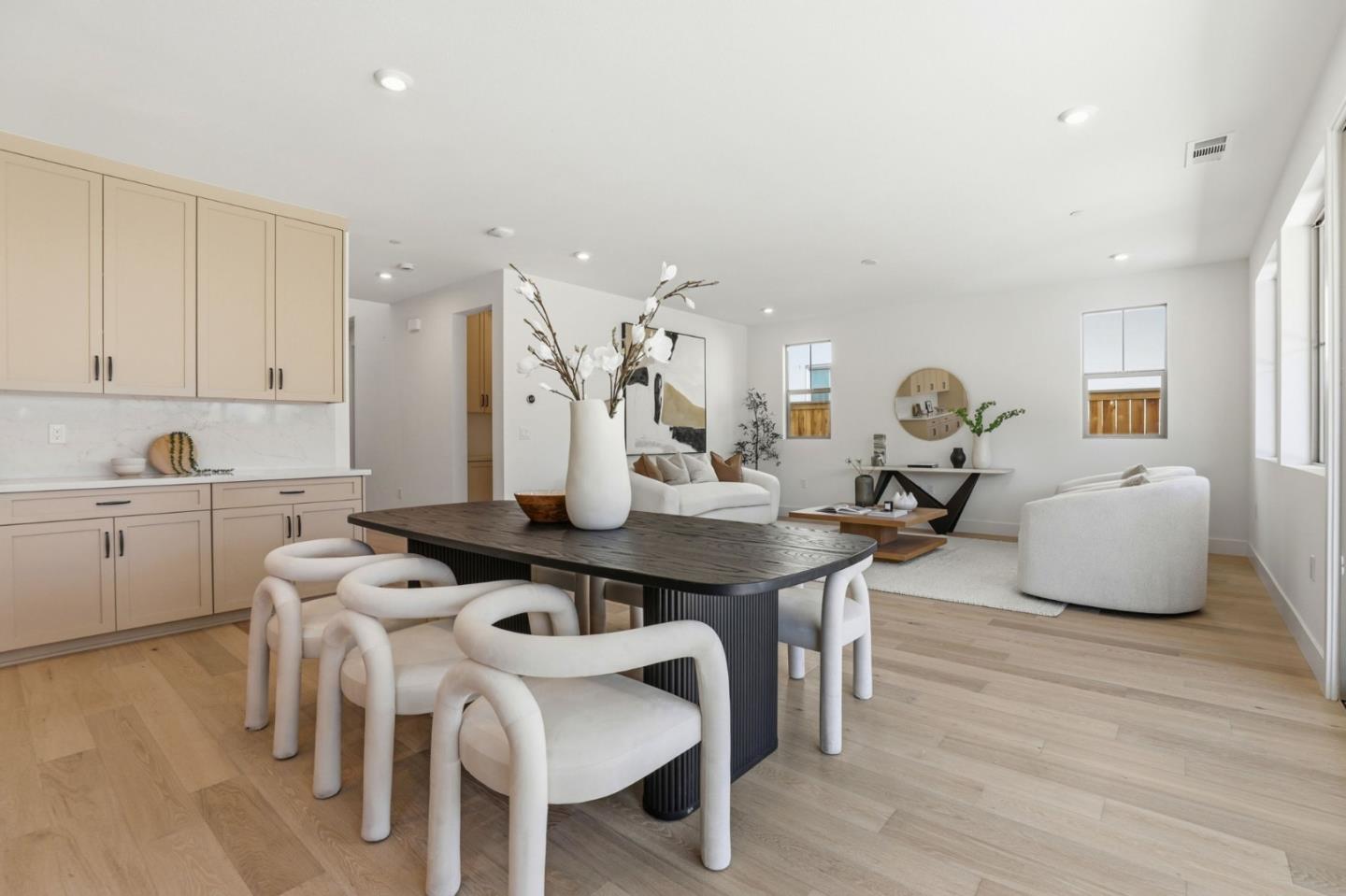 Detail Gallery Image 13 of 46 For 7376 Ailes Ct, Gilroy,  CA 95020 - 4 Beds | 3/1 Baths