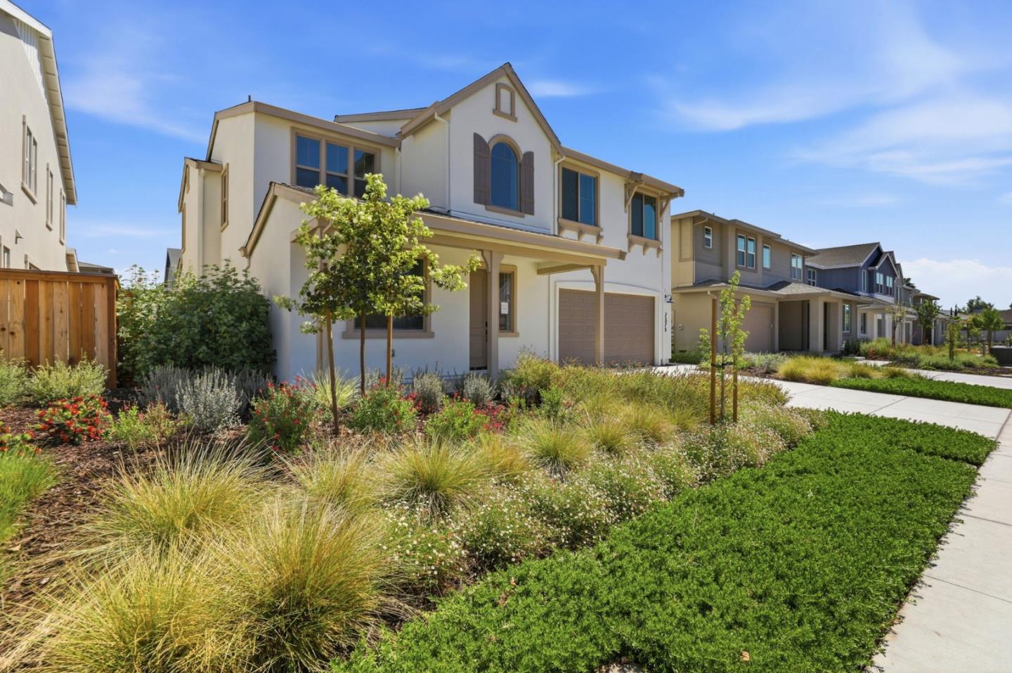 Detail Gallery Image 2 of 46 For 7376 Ailes Ct, Gilroy,  CA 95020 - 4 Beds | 3/1 Baths