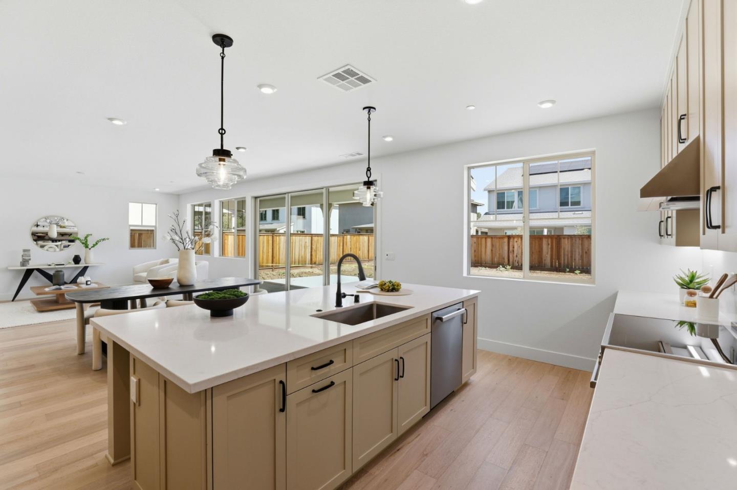 Detail Gallery Image 9 of 46 For 7376 Ailes Ct, Gilroy,  CA 95020 - 4 Beds | 3/1 Baths