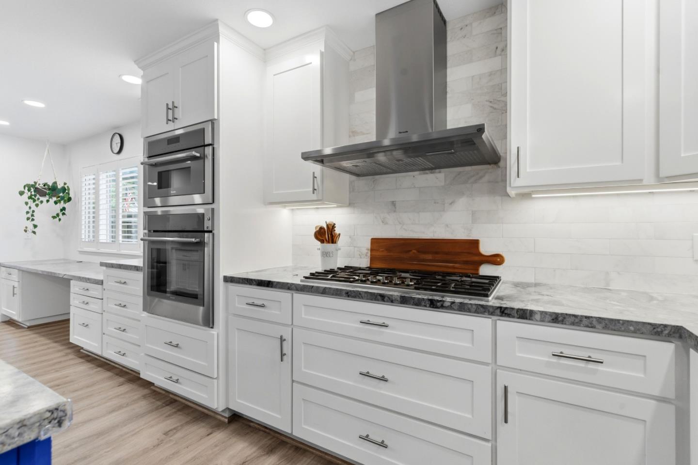 Detail Gallery Image 13 of 65 For 603 Curie Dr, San Jose,  CA 95123 - 5 Beds | 3 Baths