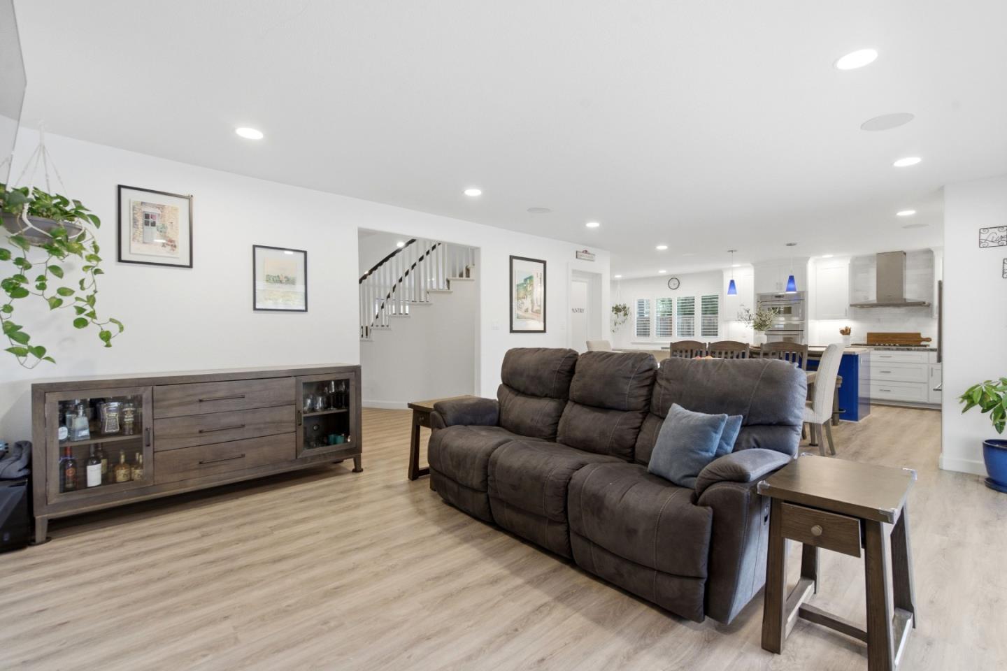 Detail Gallery Image 19 of 65 For 603 Curie Dr, San Jose,  CA 95123 - 5 Beds | 3 Baths