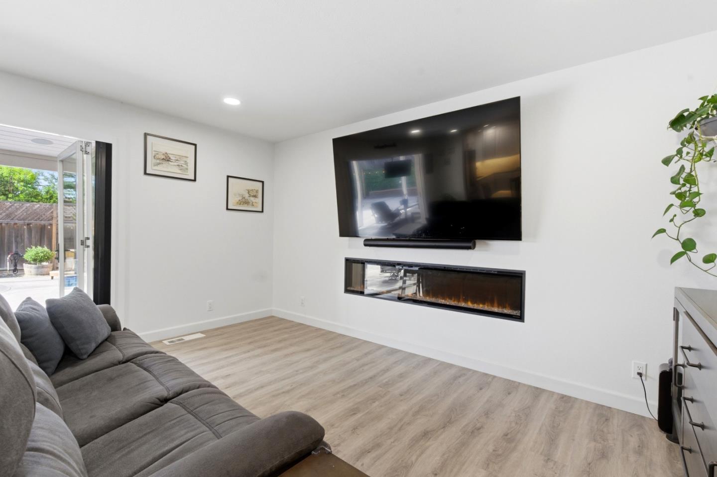 Detail Gallery Image 20 of 65 For 603 Curie Dr, San Jose,  CA 95123 - 5 Beds | 3 Baths