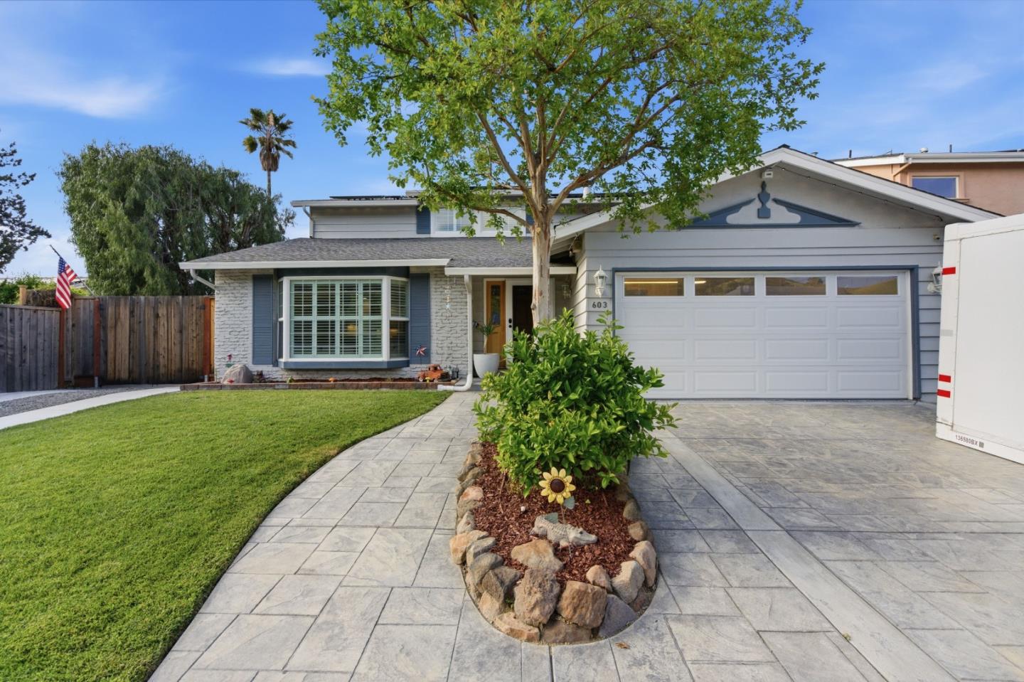 Detail Gallery Image 4 of 65 For 603 Curie Dr, San Jose,  CA 95123 - 5 Beds | 3 Baths