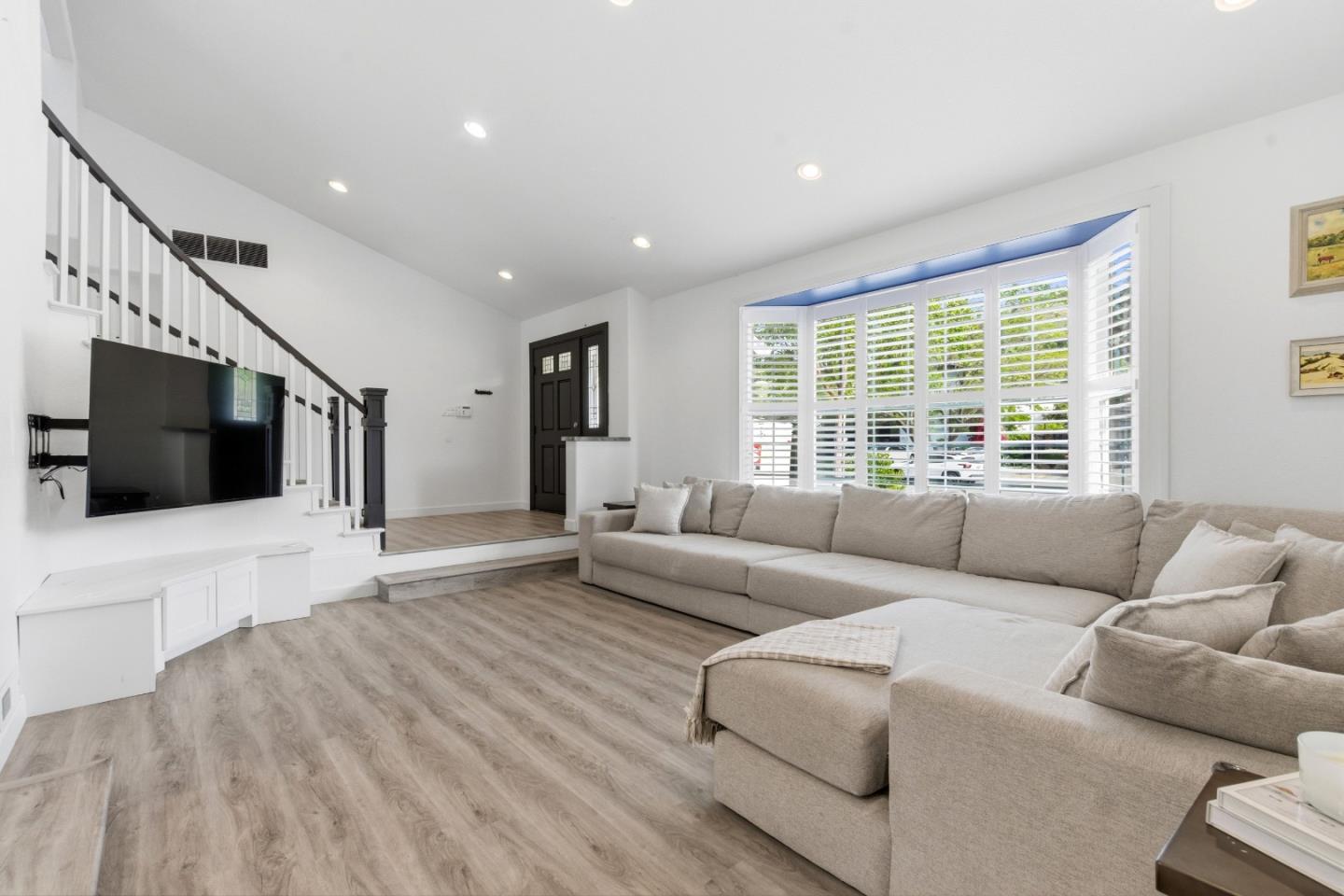 Detail Gallery Image 8 of 65 For 603 Curie Dr, San Jose,  CA 95123 - 5 Beds | 3 Baths