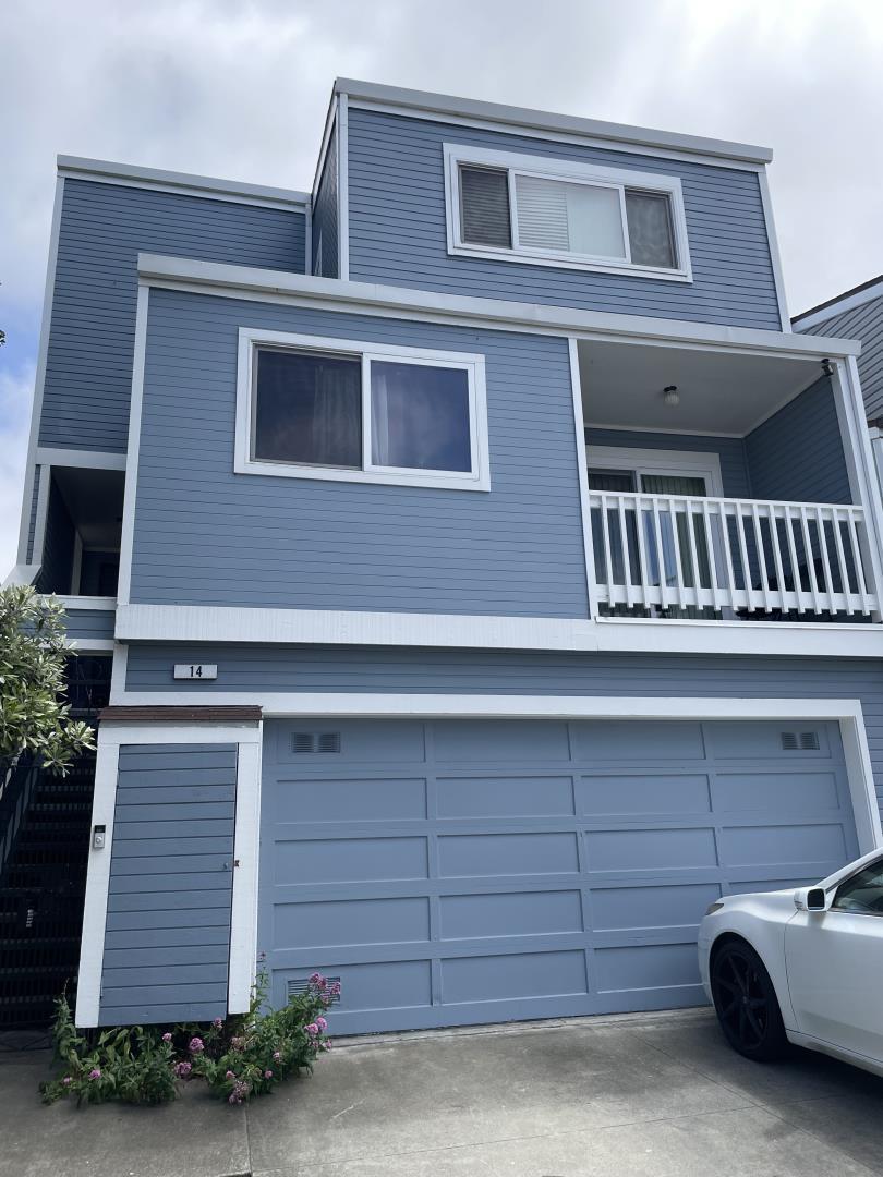 Detail Gallery Image 2 of 8 For 14 Youngs Ct, San Francisco,  CA 94124 - 3 Beds | 2 Baths