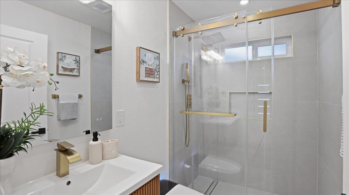 Detail Gallery Image 22 of 29 For 1138 Bellingham Dr, San Jose,  CA 95121 - 3 Beds | 2 Baths