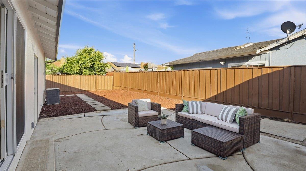 Detail Gallery Image 26 of 29 For 1138 Bellingham Dr, San Jose,  CA 95121 - 3 Beds | 2 Baths