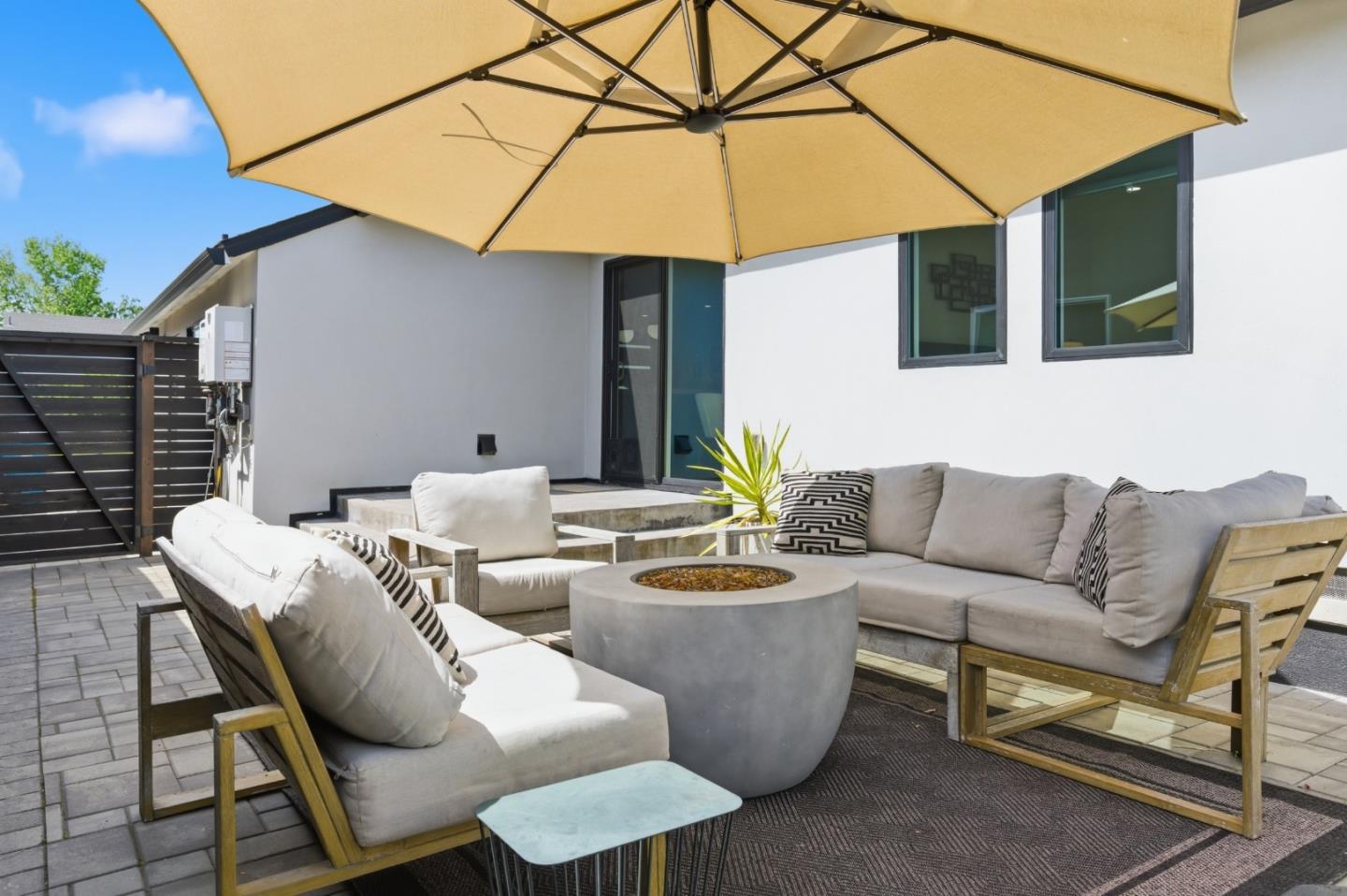 Detail Gallery Image 18 of 27 For 1221 Carlisle Dr, San Mateo,  CA 94402 - 3 Beds | 3 Baths