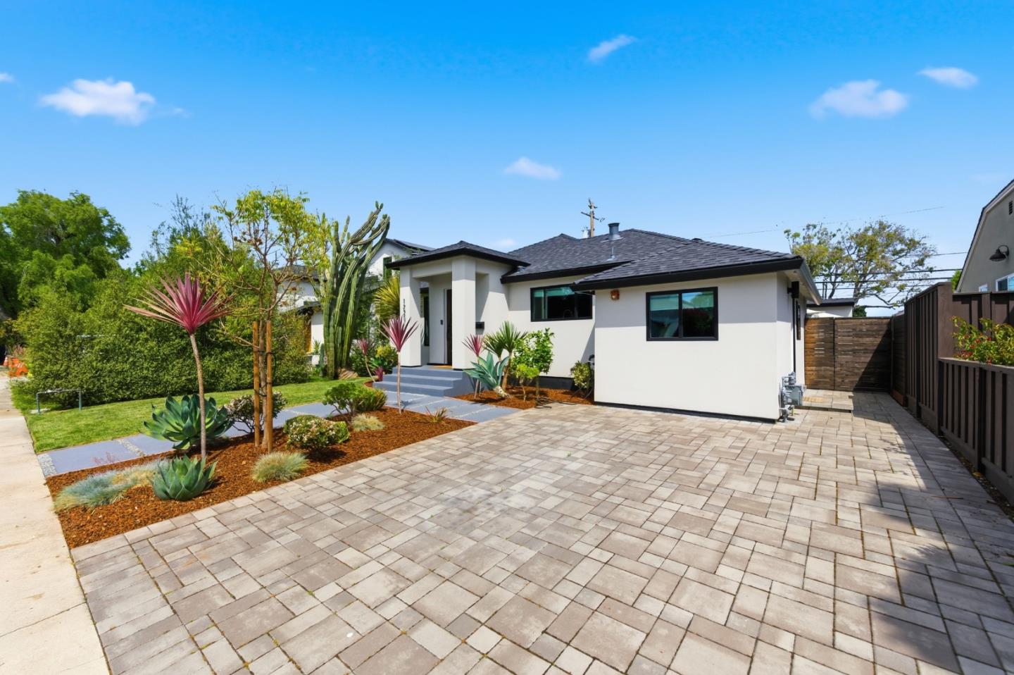 Detail Gallery Image 4 of 27 For 1221 Carlisle Dr, San Mateo,  CA 94402 - 3 Beds | 3 Baths