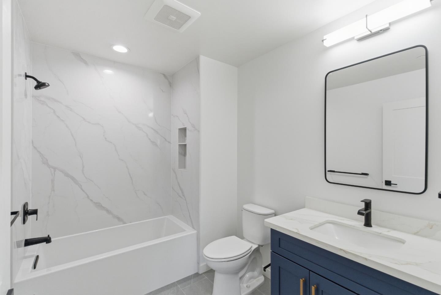 Detail Gallery Image 27 of 38 For 560 El Camino Real #206,  San Carlos,  CA 94070 - 2 Beds | 2 Baths