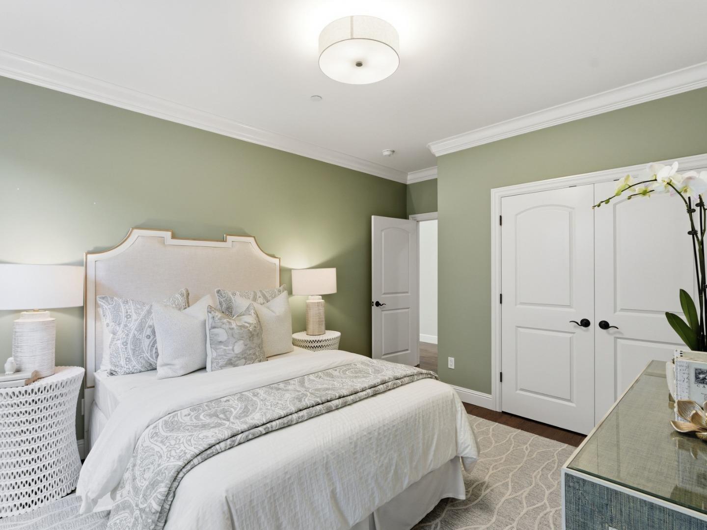 Detail Gallery Image 23 of 55 For 345 Vine St, Menlo Park,  CA 94025 - 5 Beds | 4/1 Baths