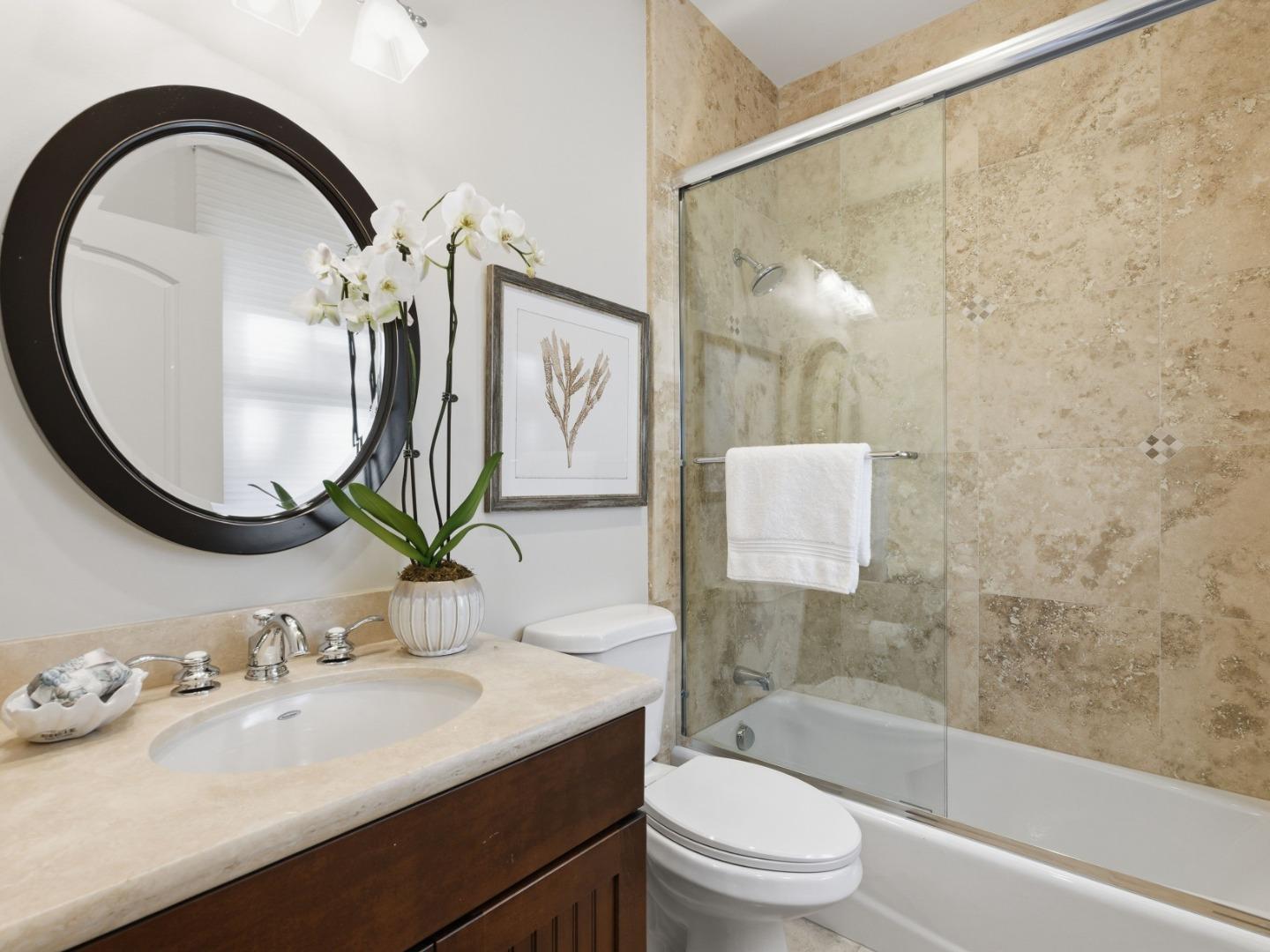 Detail Gallery Image 24 of 55 For 345 Vine St, Menlo Park,  CA 94025 - 5 Beds | 4/1 Baths