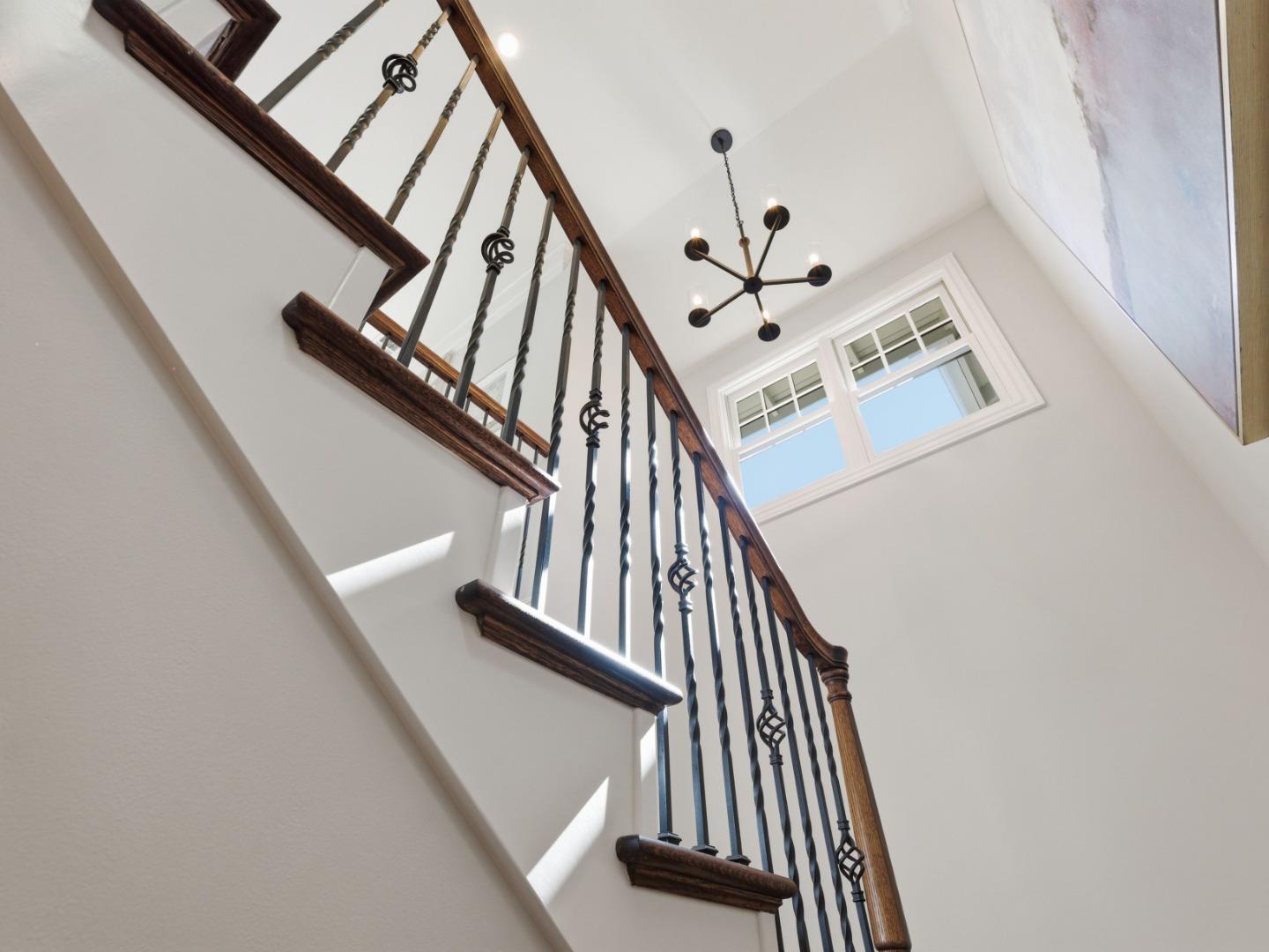 Detail Gallery Image 27 of 55 For 345 Vine St, Menlo Park,  CA 94025 - 5 Beds | 4/1 Baths