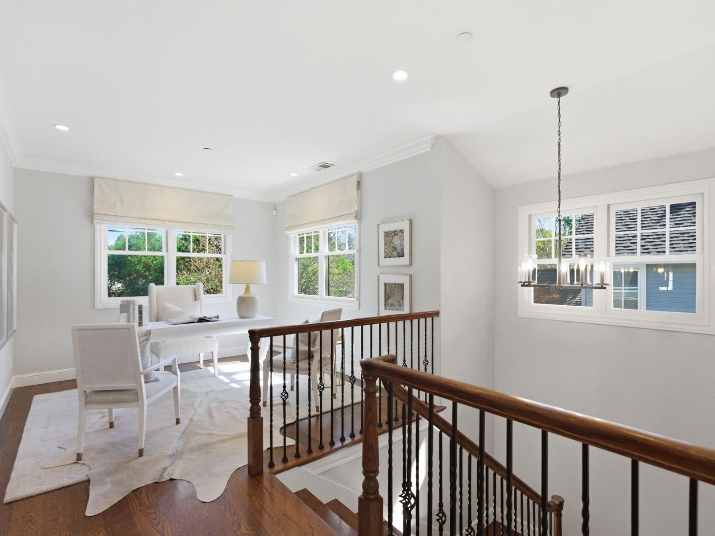 Detail Gallery Image 28 of 55 For 345 Vine St, Menlo Park,  CA 94025 - 5 Beds | 4/1 Baths