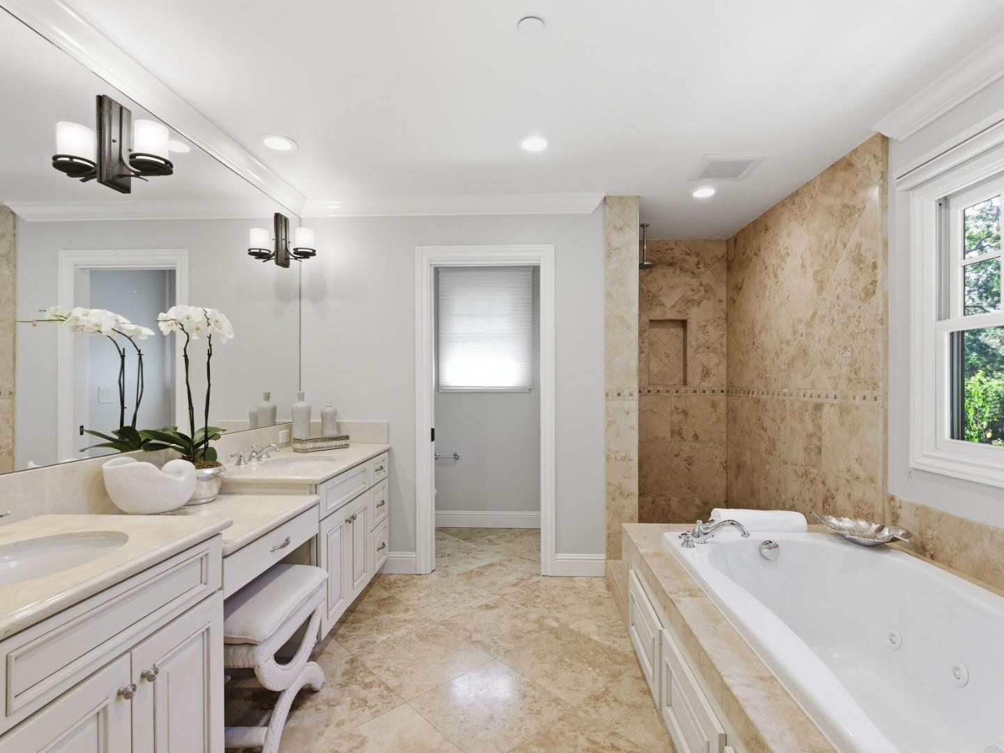 Detail Gallery Image 30 of 55 For 345 Vine St, Menlo Park,  CA 94025 - 5 Beds | 4/1 Baths