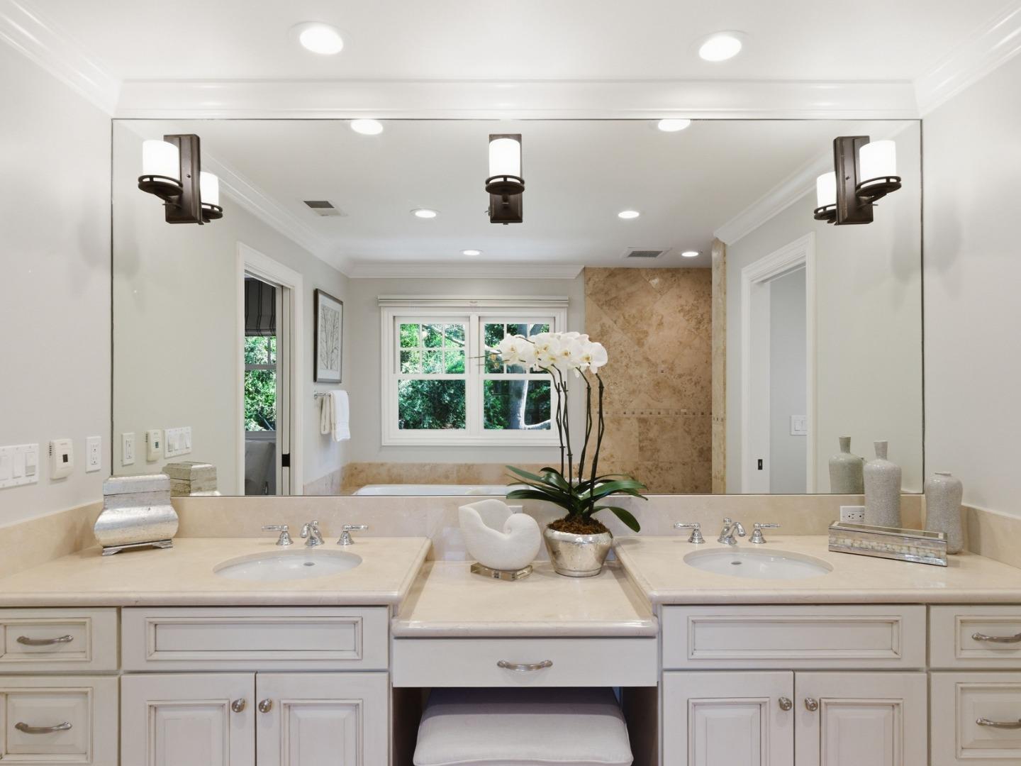 Detail Gallery Image 31 of 55 For 345 Vine St, Menlo Park,  CA 94025 - 5 Beds | 4/1 Baths