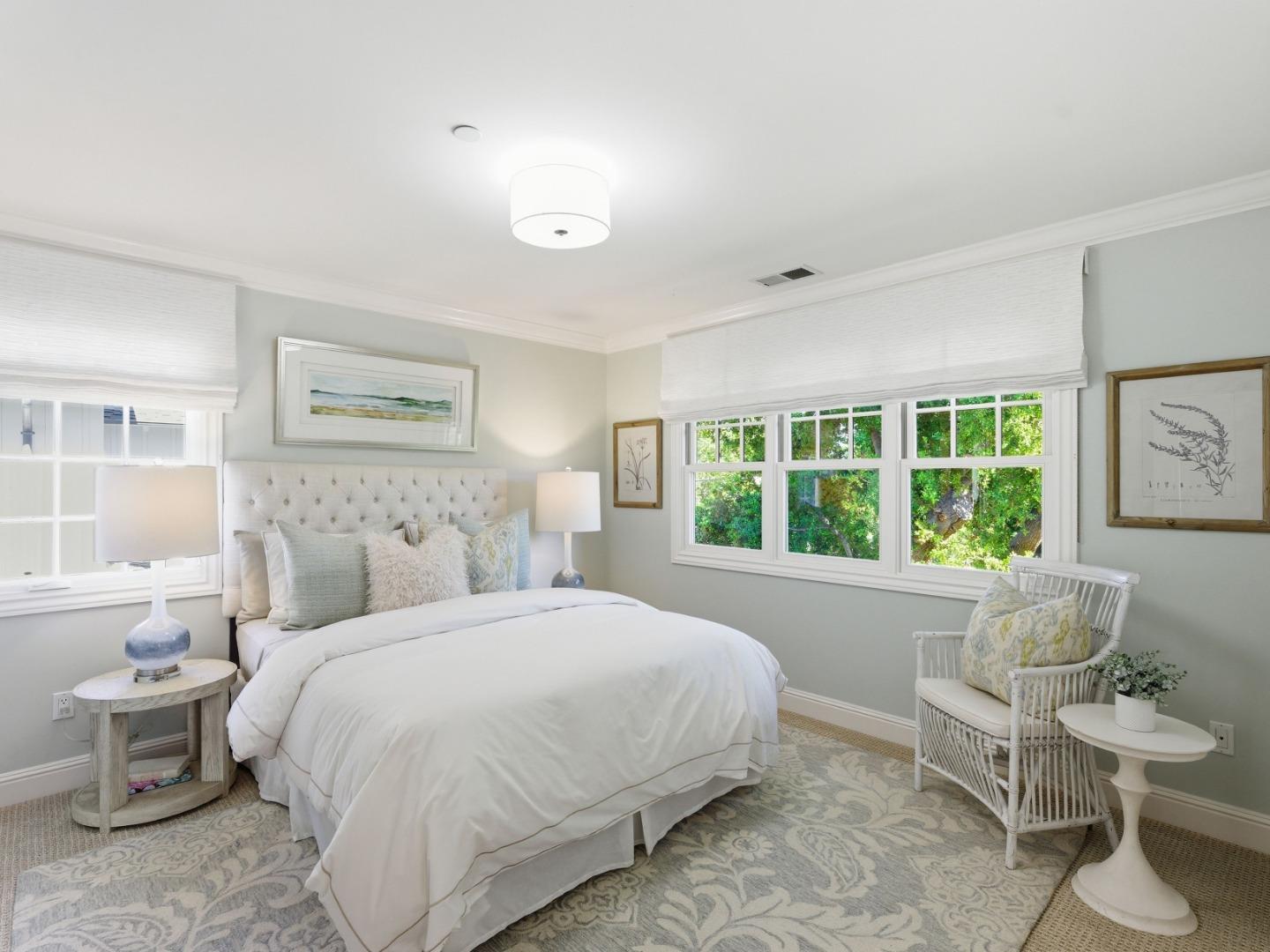 Detail Gallery Image 33 of 55 For 345 Vine St, Menlo Park,  CA 94025 - 5 Beds | 4/1 Baths