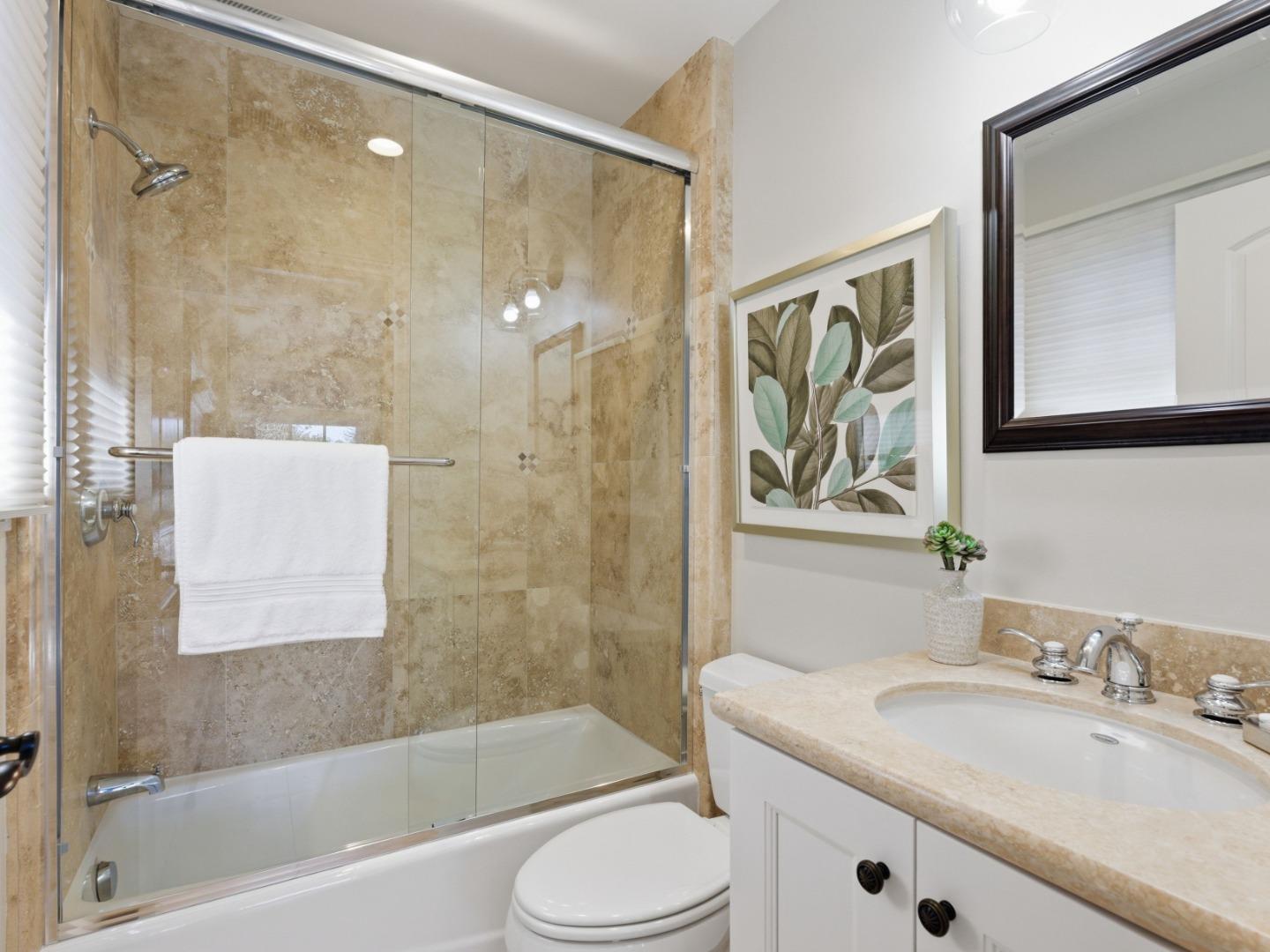 Detail Gallery Image 38 of 55 For 345 Vine St, Menlo Park,  CA 94025 - 5 Beds | 4/1 Baths