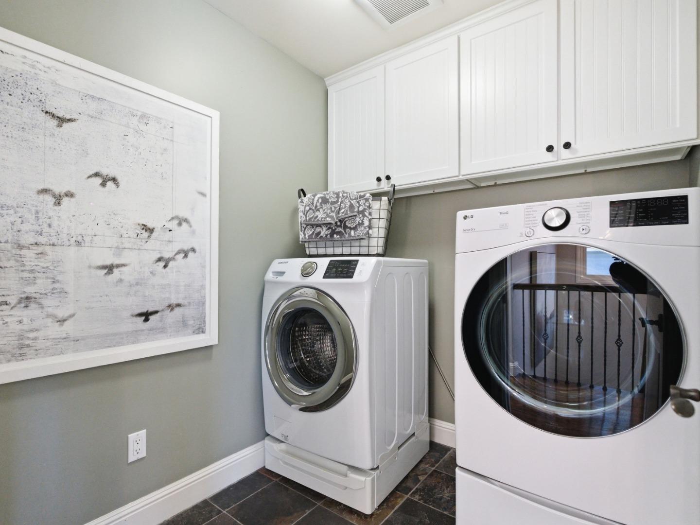 Detail Gallery Image 39 of 55 For 345 Vine St, Menlo Park,  CA 94025 - 5 Beds | 4/1 Baths