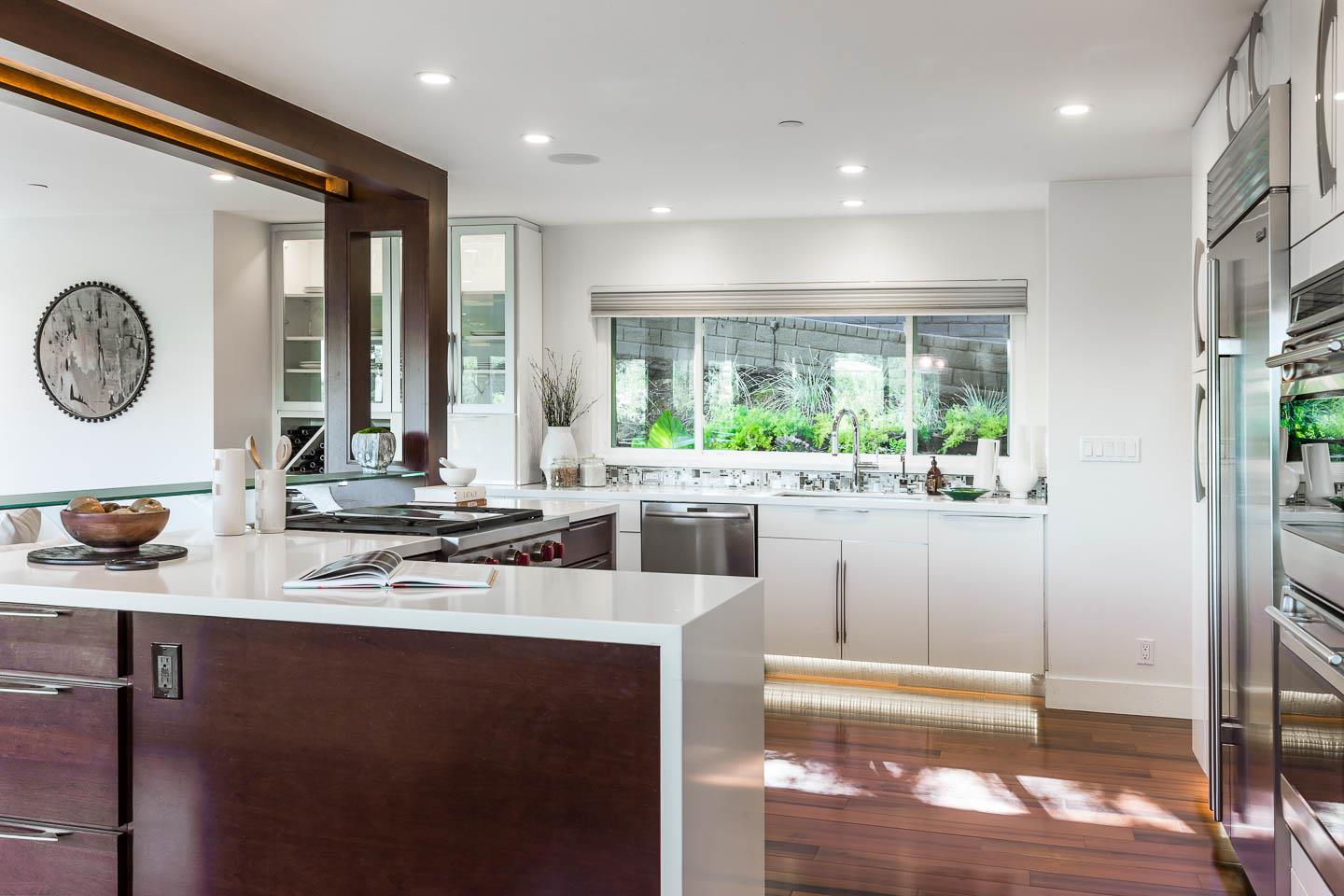 Detail Gallery Image 5 of 15 For 1340 View Haven Rd, Hillsborough,  CA 94010 - 5 Beds | 4/1 Baths