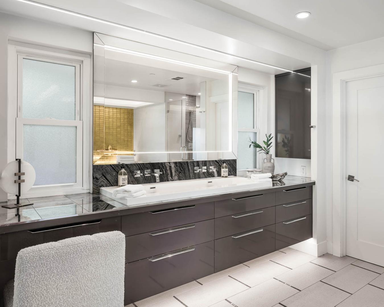 Detail Gallery Image 9 of 15 For 1340 View Haven Rd, Hillsborough,  CA 94010 - 5 Beds | 4/1 Baths