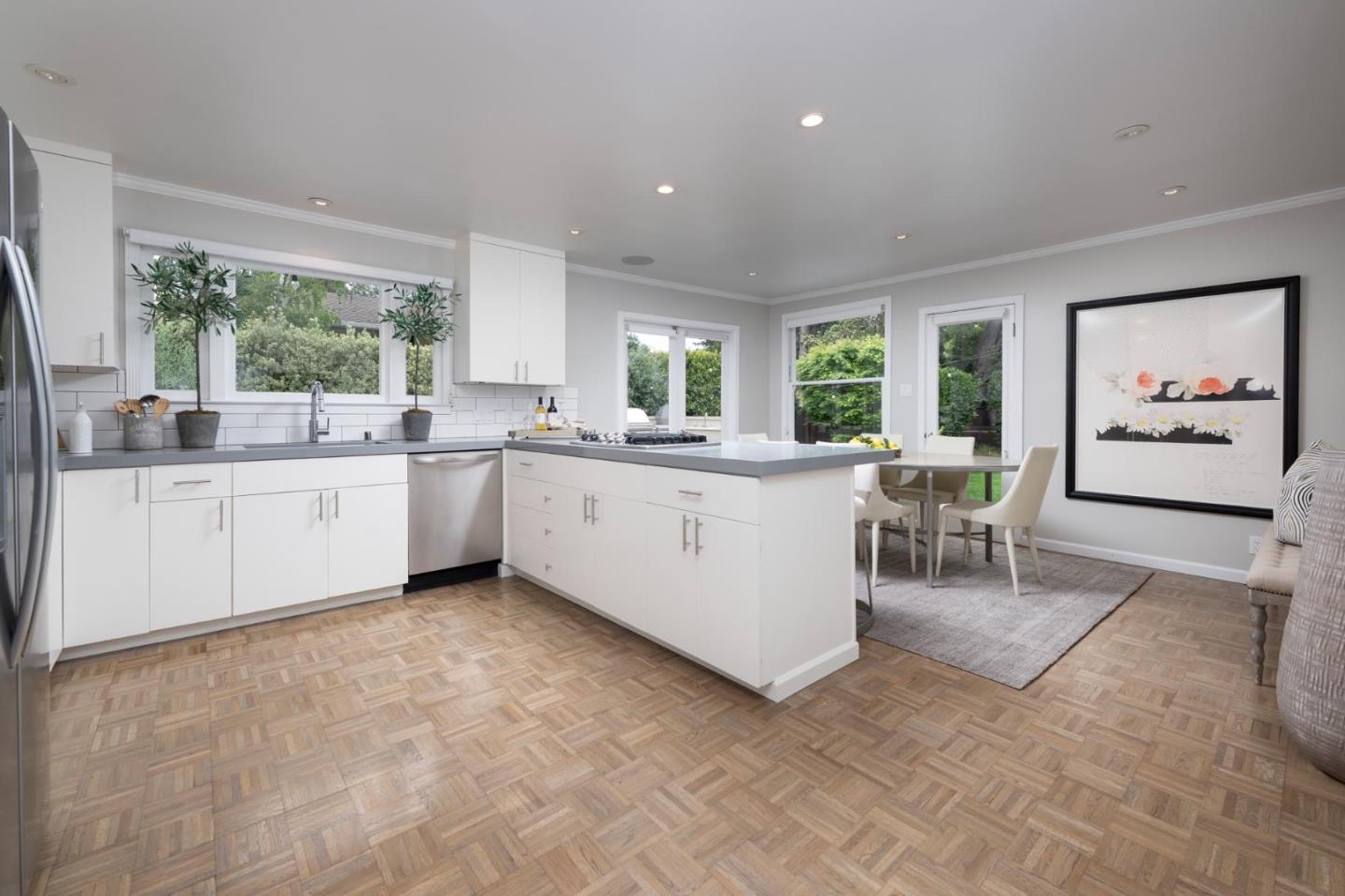 Detail Gallery Image 10 of 31 For 21 De Sabla Rd, San Mateo,  CA 94402 - 4 Beds | 3 Baths