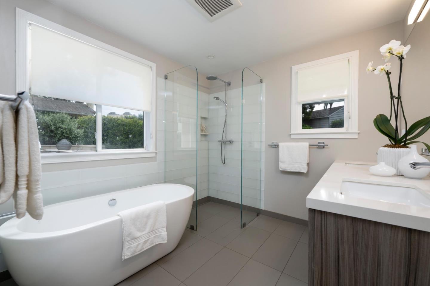 Detail Gallery Image 16 of 31 For 21 De Sabla Rd, San Mateo,  CA 94402 - 4 Beds | 3 Baths