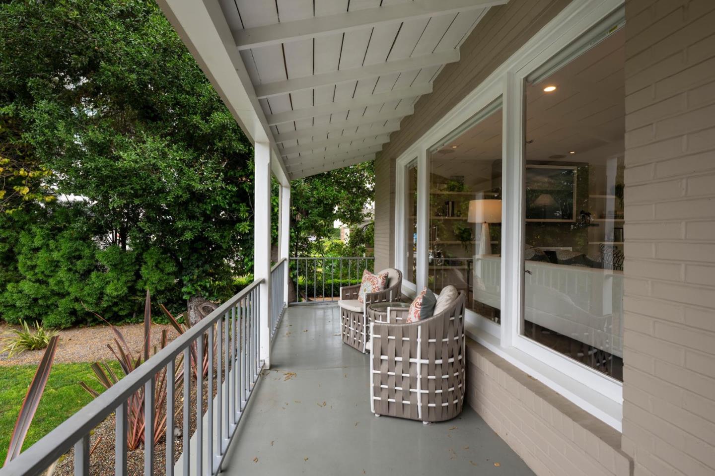 Detail Gallery Image 3 of 31 For 21 De Sabla Rd, San Mateo,  CA 94402 - 4 Beds | 3 Baths