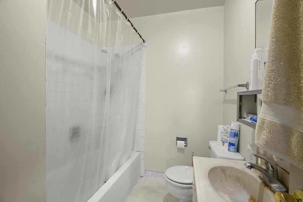 Detail Gallery Image 11 of 14 For 330 Athol Ave, Oakland,  CA 94606 - – Beds | – Baths