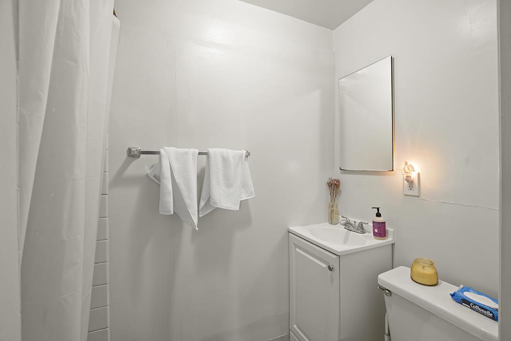 Detail Gallery Image 7 of 14 For 330 Athol Ave, Oakland,  CA 94606 - – Beds | – Baths