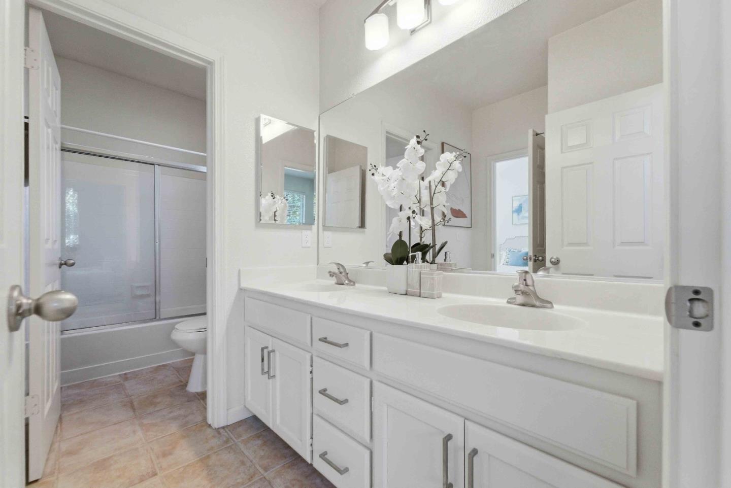 Detail Gallery Image 12 of 29 For 425 S Monroe St, San Jose,  CA 95128 - 3 Beds | 2/1 Baths