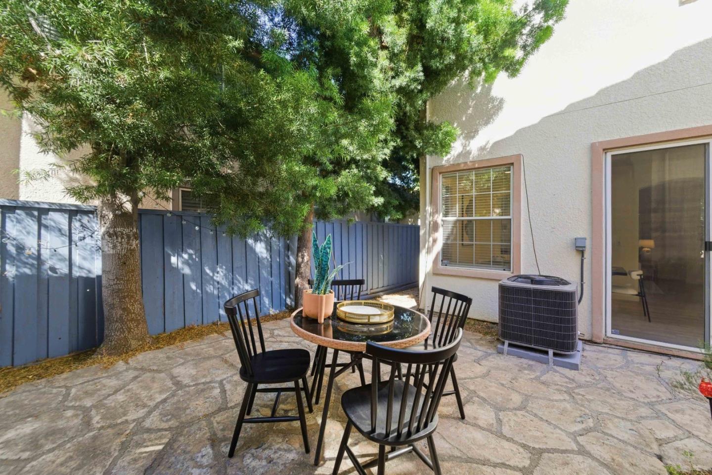 Detail Gallery Image 19 of 29 For 425 S Monroe St, San Jose,  CA 95128 - 3 Beds | 2/1 Baths