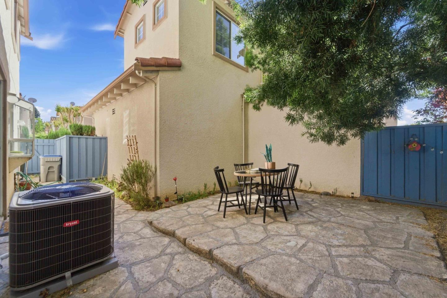 Detail Gallery Image 20 of 29 For 425 S Monroe St, San Jose,  CA 95128 - 3 Beds | 2/1 Baths