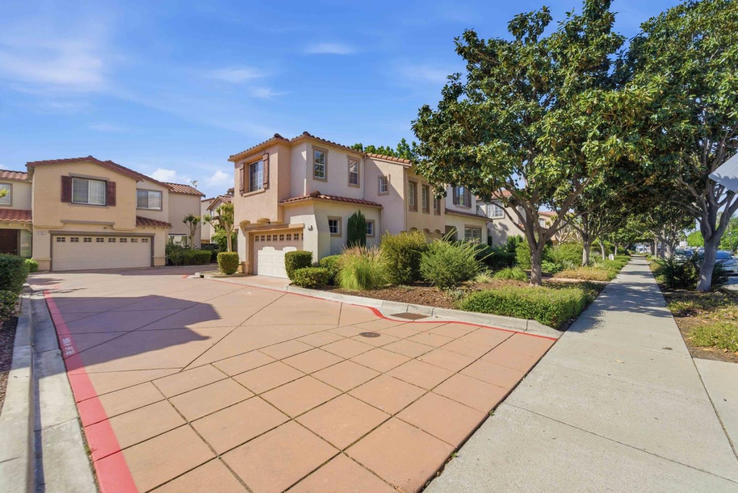 Detail Gallery Image 21 of 29 For 425 S Monroe St, San Jose,  CA 95128 - 3 Beds | 2/1 Baths