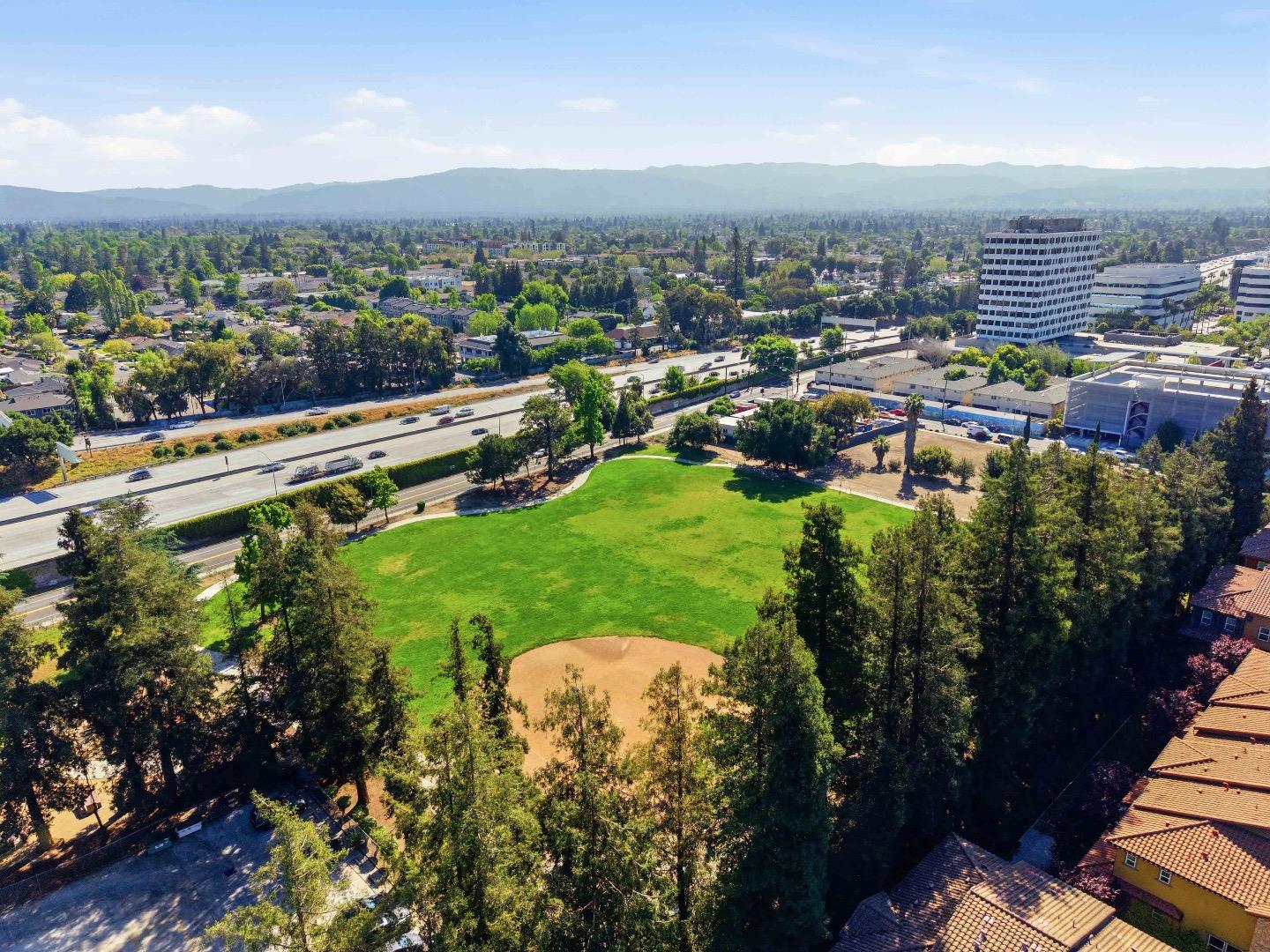 Detail Gallery Image 25 of 29 For 425 S Monroe St, San Jose,  CA 95128 - 3 Beds | 2/1 Baths
