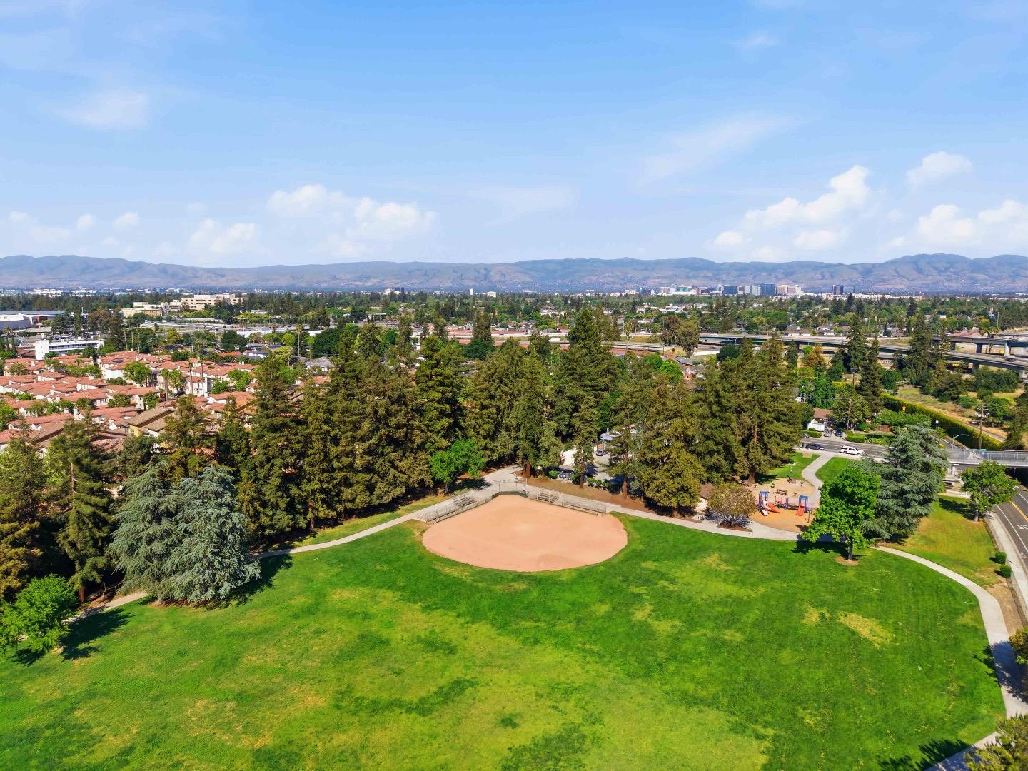 Detail Gallery Image 26 of 29 For 425 S Monroe St, San Jose,  CA 95128 - 3 Beds | 2/1 Baths